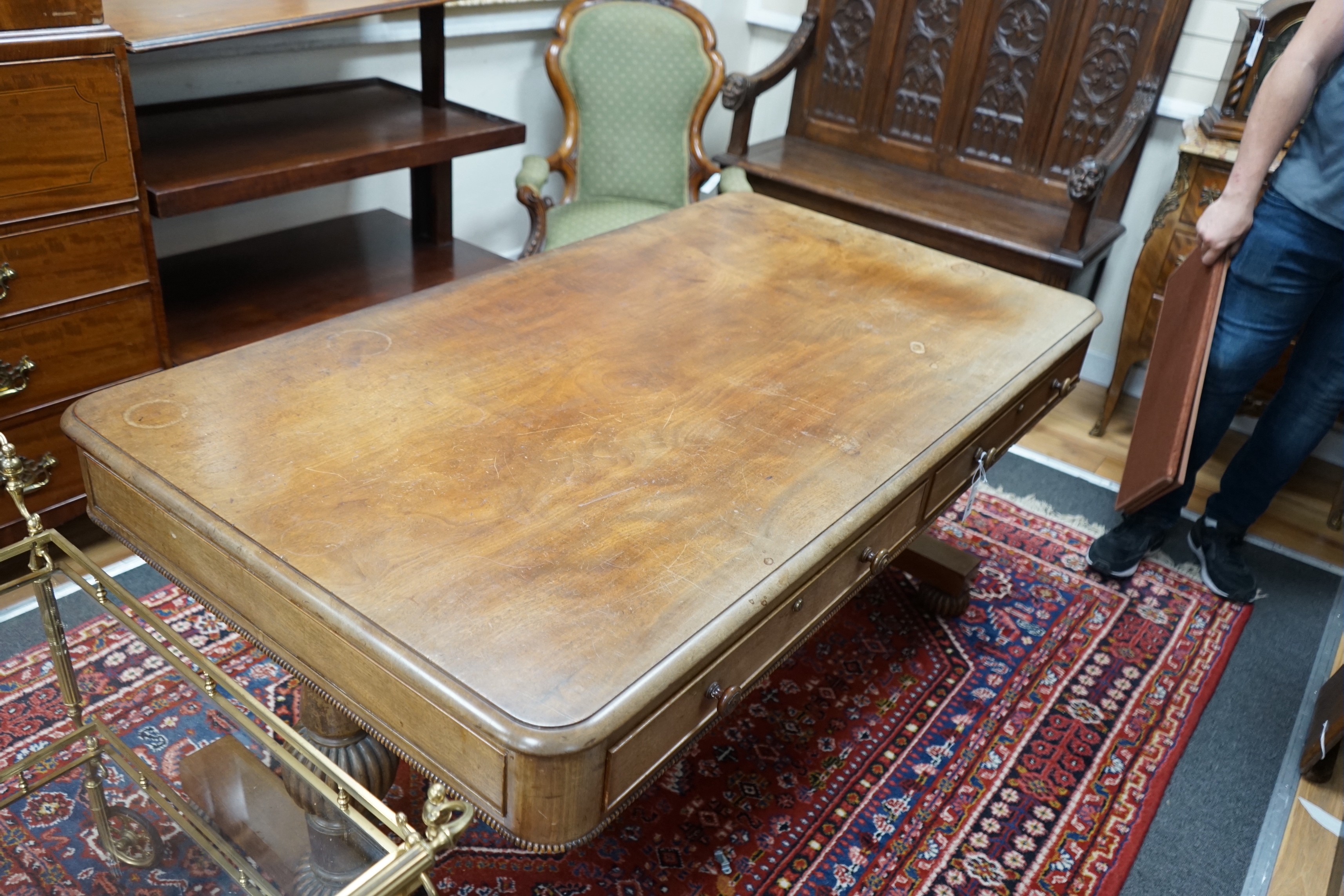 A William IV mahogany library table, width 152cm, depth 85cm, height 71cm